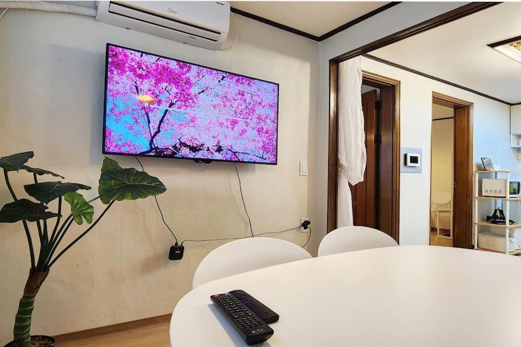 Apartment Hongdae Yeontral Park Exit7 K-7