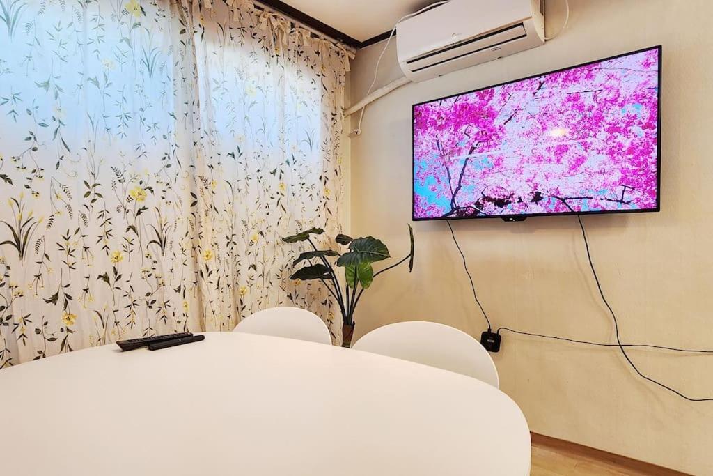 Hongdae Yeontral Park Exit7 K-7 Apartment Seoul